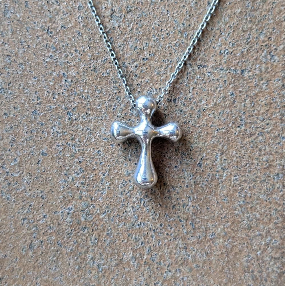 Authentic Tiffany & Co. Elsa Peretti Cross Small Necklace Pendant Silver 925